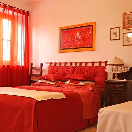 La Volpe E L'uva * Cherasco